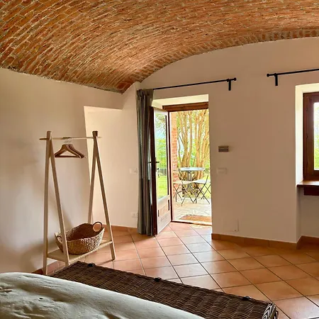 Casa Oleandro ベッド・アンド・ブレックファスト Chiaverano